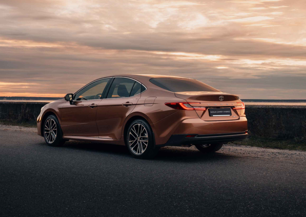 Описание: camry hybrid 8